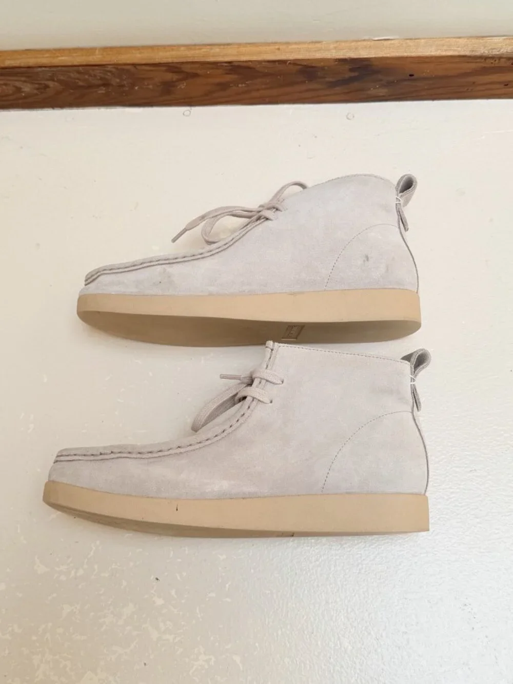 Everlane‎ Mac Toe Suede Chukka Boots Size 8.5 Beige Gray Women Travel Vacation